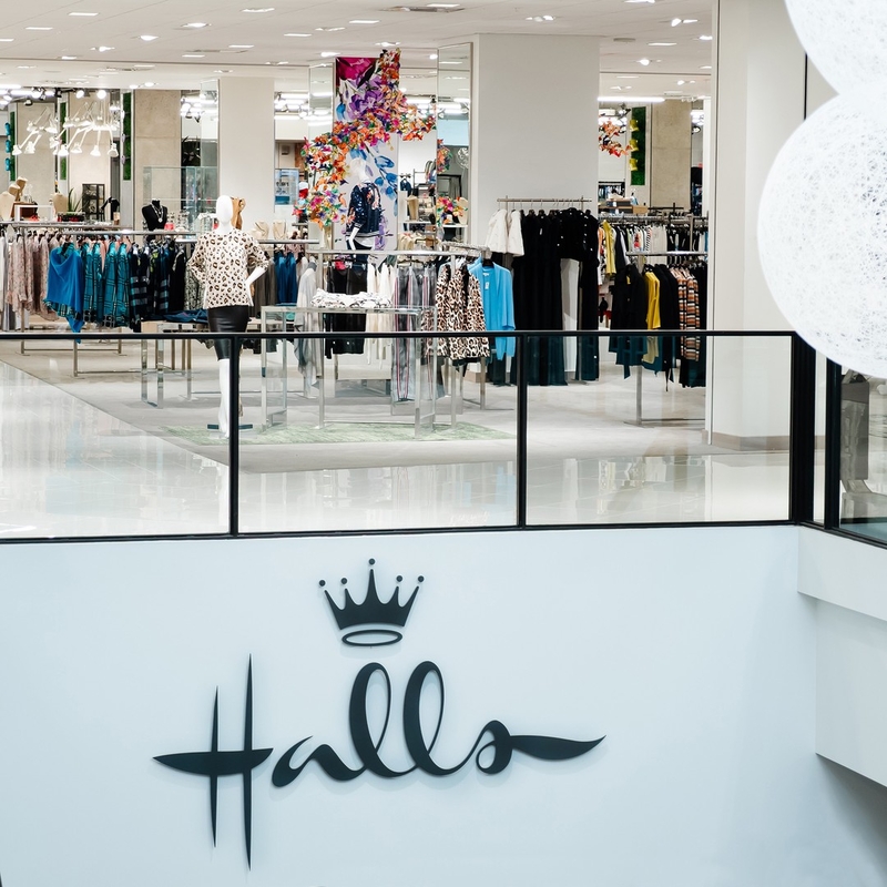 The Biggest Hallmark Store | Instagram/@hallskc