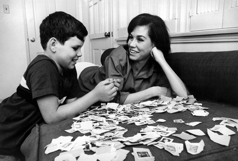 Moore Suffered Unimaginable Tragedies in Her Personal Life | Alamy Stock Photo by Everett Collection Inc