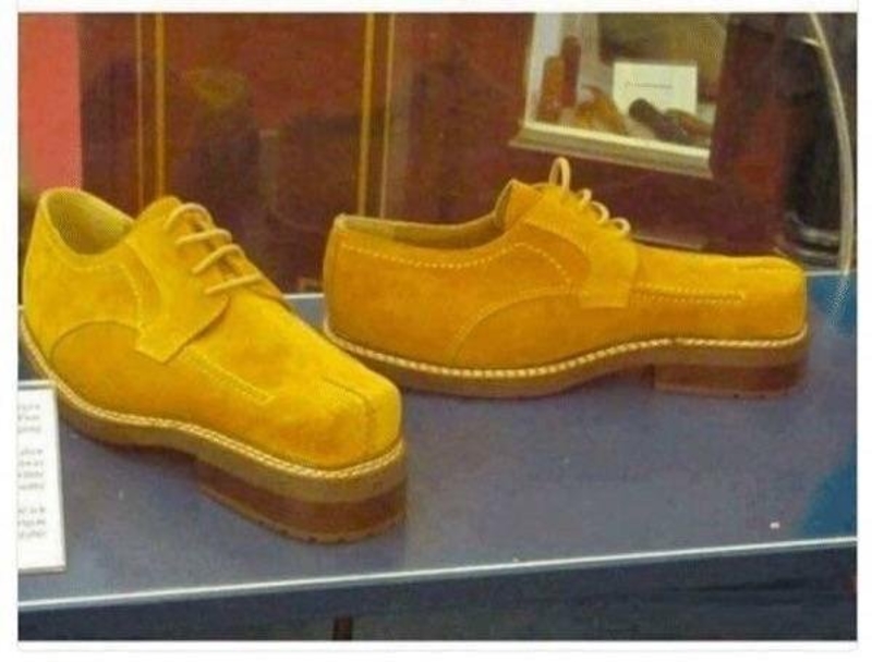 Diese Schuhe wurden von alliierten Spionen im Zweiten Weltkrieg benutzt | Reddit.com/Yackitori