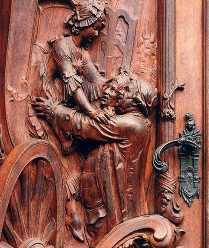 Diese Tür aus dem 18. Jahrhundert | Imgur.com/uilucFL