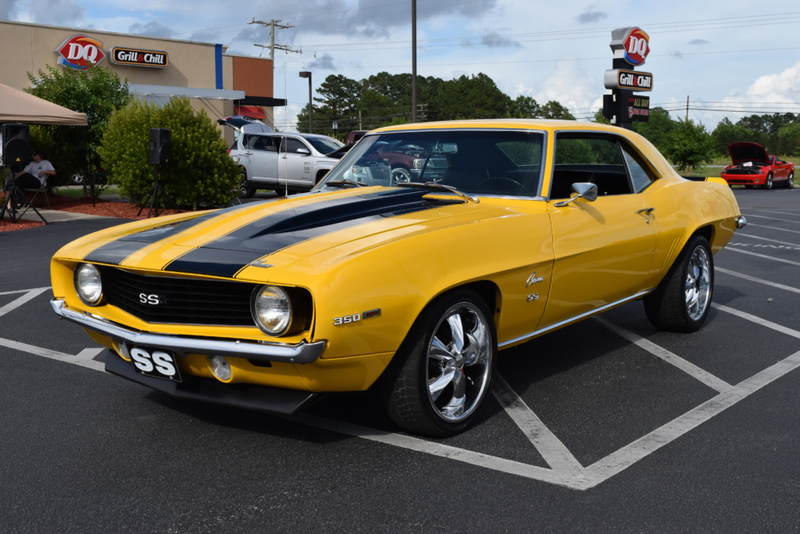 Chevrolet Camaro von 1969 | Alamy Stock Photo by Marvin McAbee