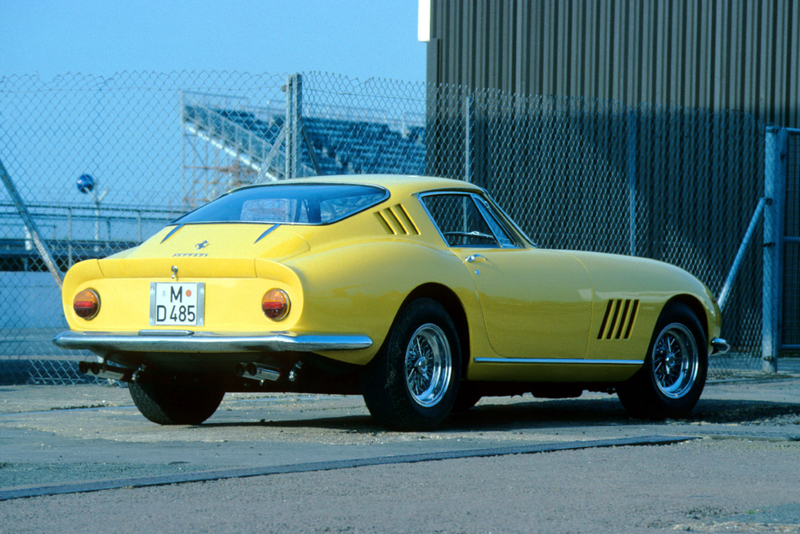 Ferrari 275 GTB von 1964 | Alamy Stock Photo by Phil Talbot 