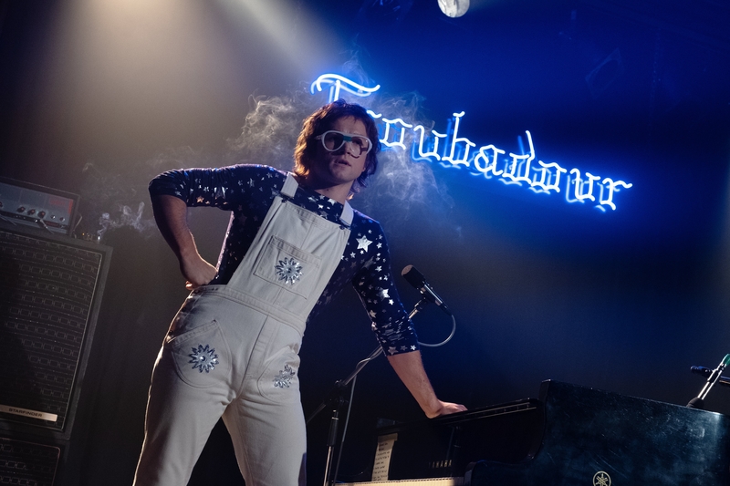 Taron Egerton: Neon Sign From “Rocketman” | MovieStillsDB