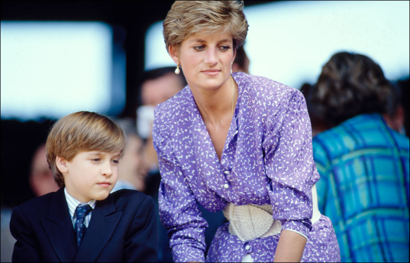 A Young Prince William With His Mother | Getty Images Photo by Manuela DUPONT/Gamma-Rapho