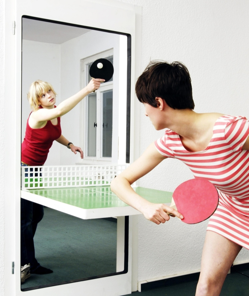 Puerta de ping pong | Alamy Stock Photo by WENN Rights Ltd