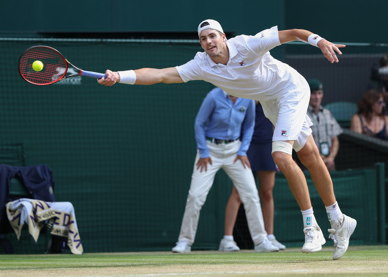 John Isner – 6’ 10” | Alamy Stock Photo by Juergen Hasenkopf 