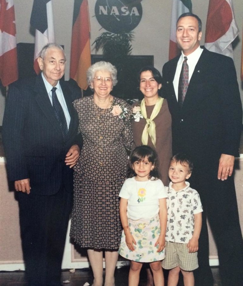 Michael J. Massimino and Carola Pardo | Twitter/@Astro_Mike