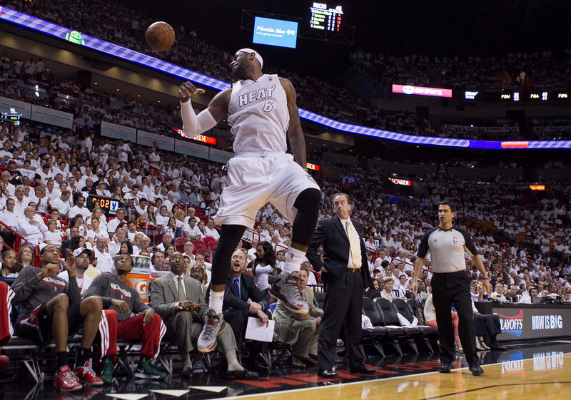 Lebron James Air | Alamy Stock Photo by Allen Eyestone/The Palm Beach Post/ZUMAPRESS.com