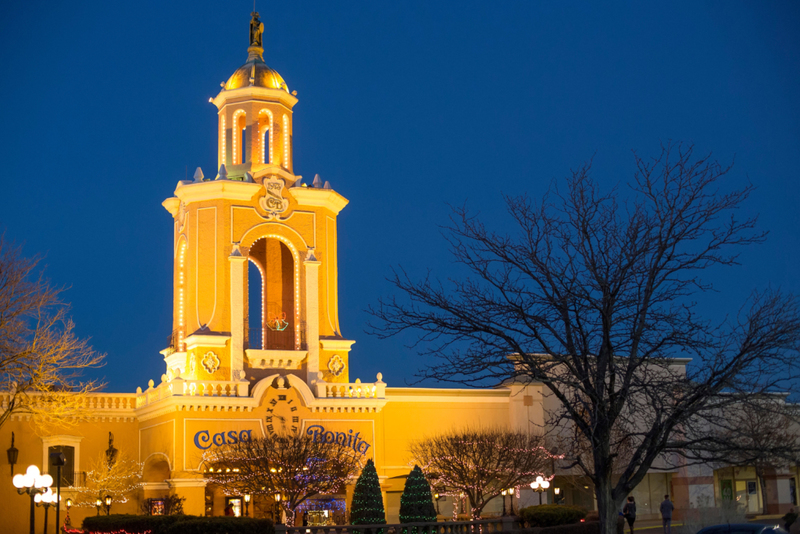 Casa Bonita | Alamy Stock Photo by Jim West