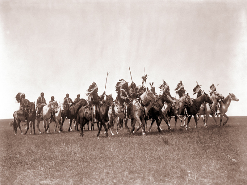 Brulé Sioux Native Americans | Getty Images Photo by GraphicaArtis