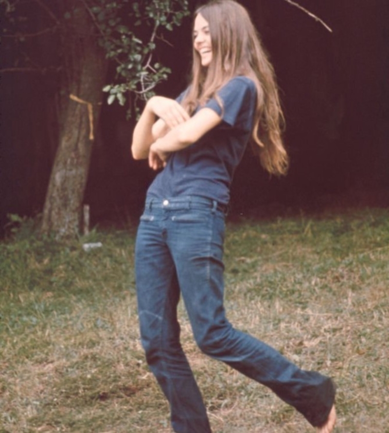 Sway Your Hair Like You Don’t Care | Getty Images Photo by Ralph Ackerman