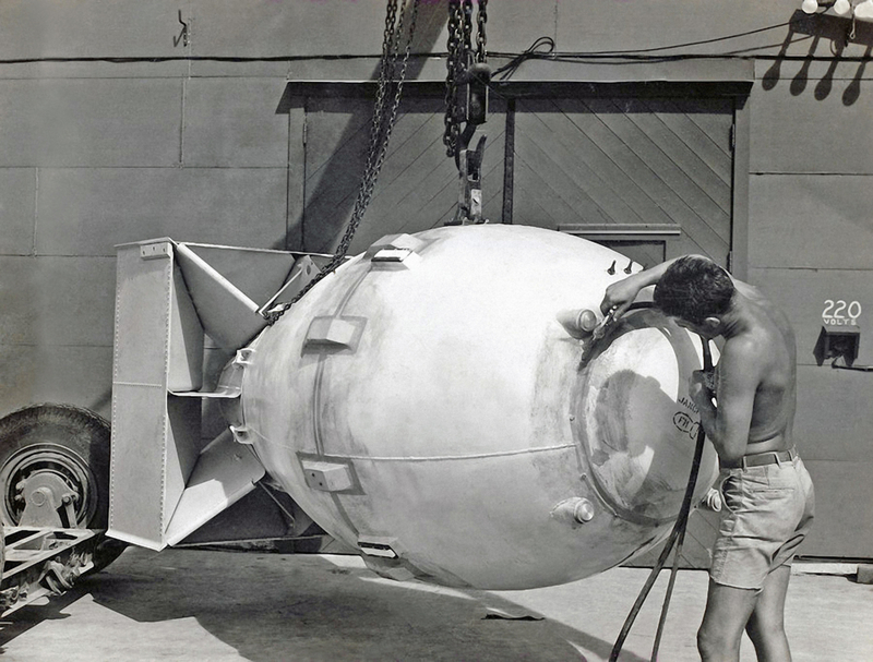 Fat Man Before Nagasaki | Alamy Stock Photo by Prisma by Dukas Presseagentur GmbH/Schultz Reinhard